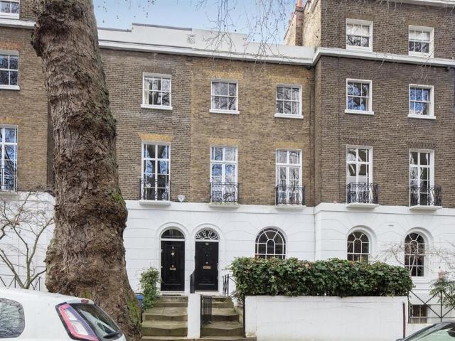 House for sale in Camberwell, Greater London