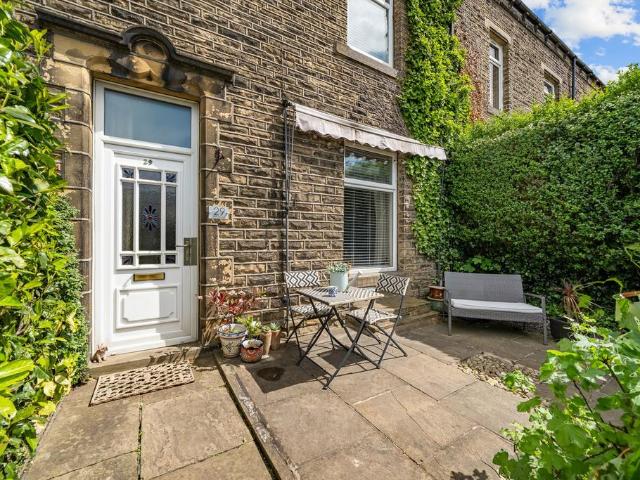 House for sale in Elland, West Yorkshire