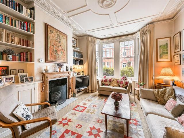 House for sale in Battersea, Greater London