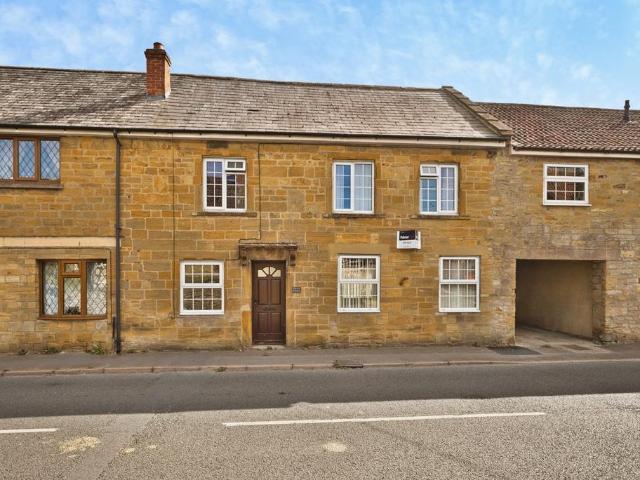 House for sale in Stoke sub Hamdon, Somerset