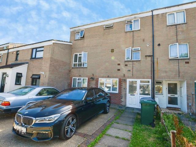 House for sale in Colindale, Greater London