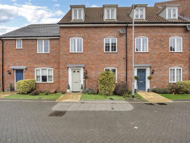 House for sale in Moreton Hall, Chedburgh