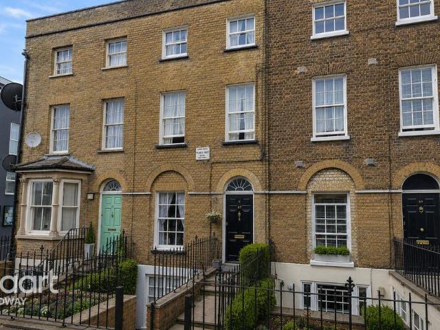 House for sale in Chatham