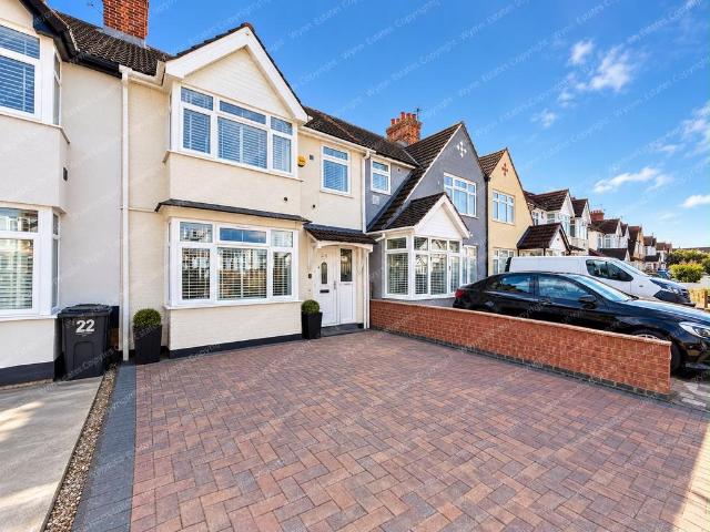 House for sale in London Borough of Hounslow, Greater London