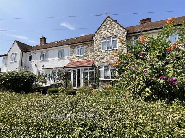 House for sale in Woodford, Greater London