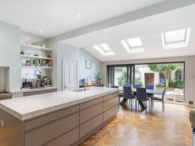 House for sale in London Borough of Ealing, Hanwell