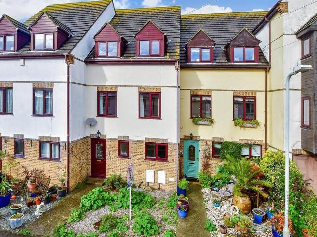 House for sale in Middle Deal, Ash
