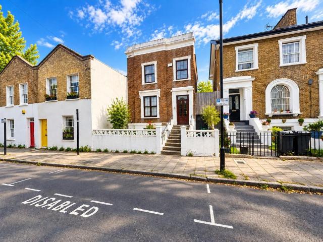 House for sale in London Borough of Lambeth, Greater London