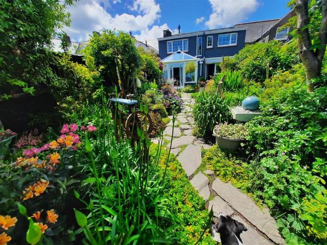 House for sale in Monkton, Pembroke
