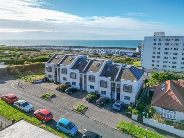 House for sale in Brighton Marina Village, Brighton & Hove