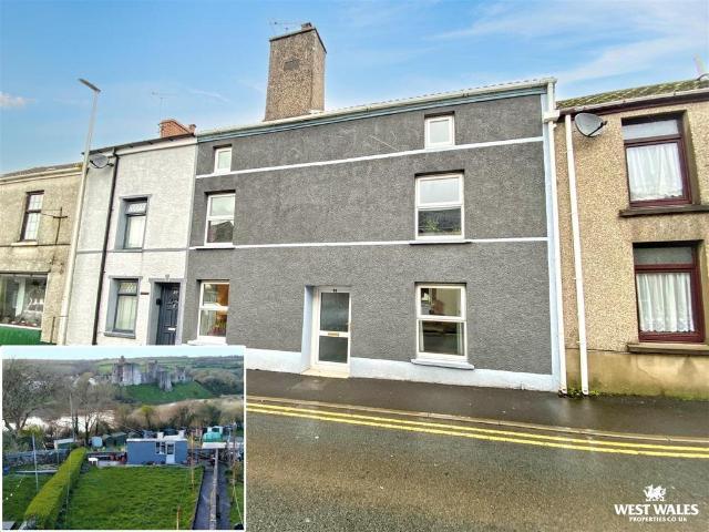 House for sale in Kidwelly, Wales