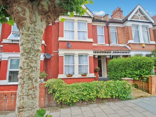 House for sale in Lane, Greater London