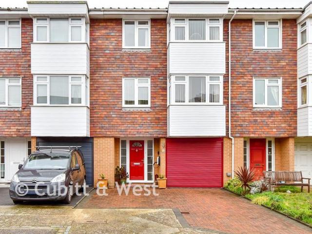 House for sale in Old Portsmouth, City Of Portsmouth