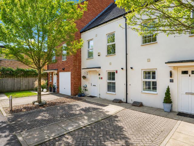House for sale in Pouchen End, Hertfordshire