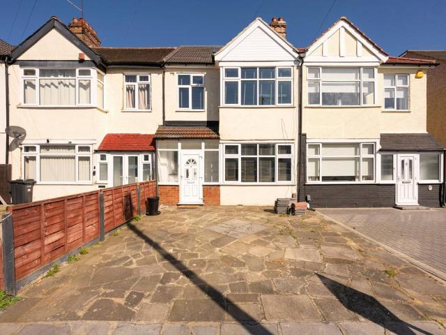 House for sale in Barkingside, Greater London
