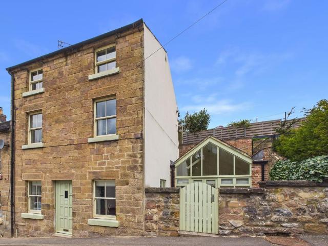 House for sale in Froggatt, East Midlands