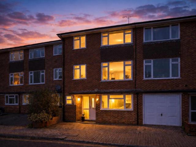 House for sale in Perryfields, West Sussex