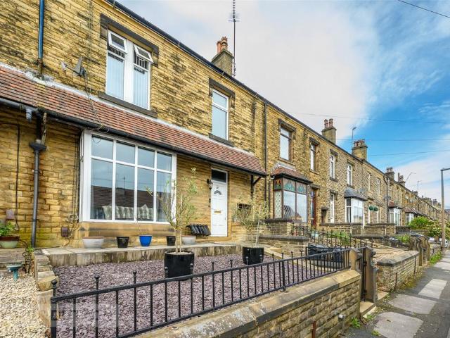 House for sale in Cowlersley, West Yorkshire
