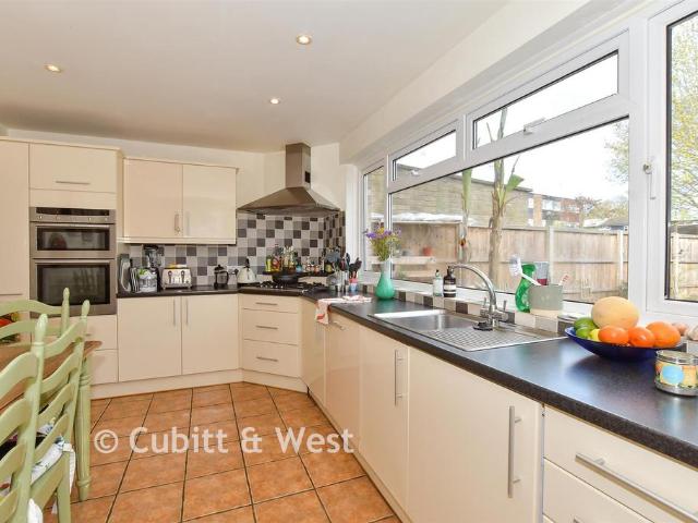 House for sale in Fole, Surrey
