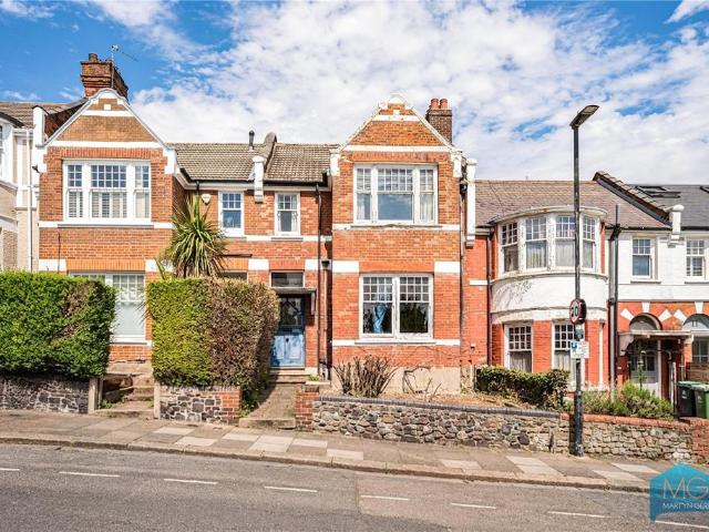 House for sale in Crouch End, Greater London