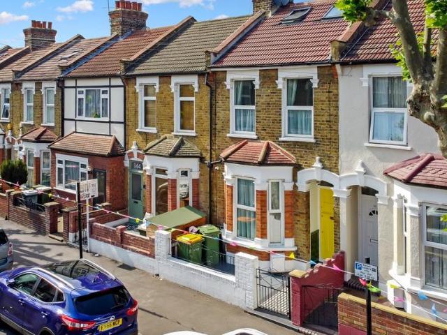 House for sale in Beckton, Greater London