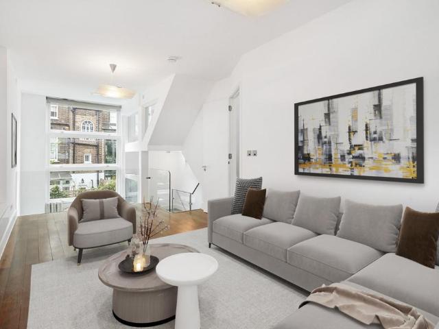 House for sale in Pimlico, Greater London