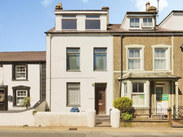 House for sale in Nefyn, Wales