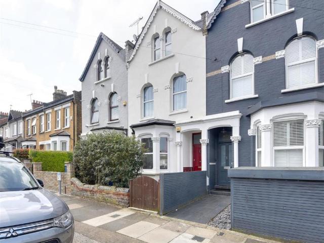 House for sale in Brunswick Park, Greater London