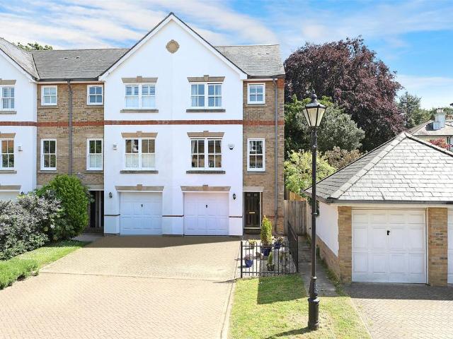 House for sale in Red Hill, Surrey