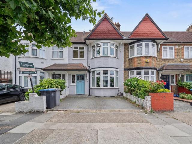 House for sale in Brondesbury, Greater London