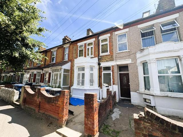 House for sale in London Borough of Ealing, Greater London