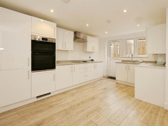 House for sale in Pyle, Kenfig Hill