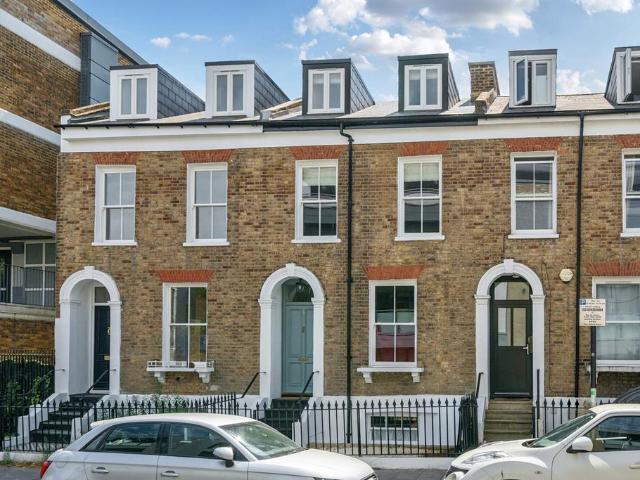 House for sale in Stockwell, Greater London