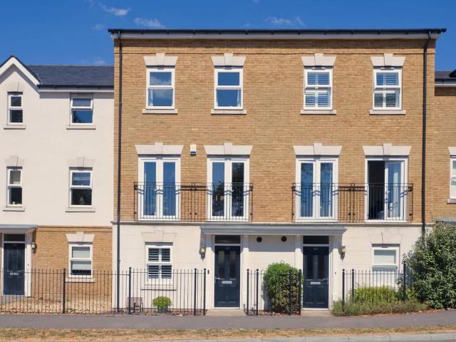 House for sale in North Horsham, Horsham