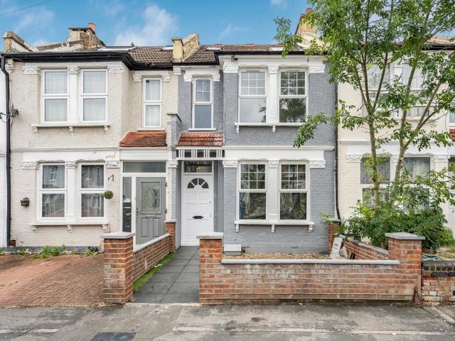 House for sale in London Borough of Croydon, Selhurst