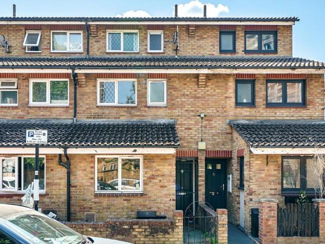 House for sale in Elephant and Castle, Greater London