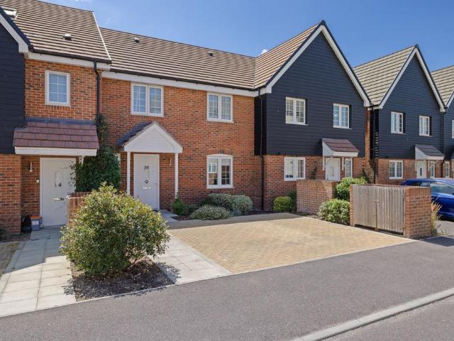 House for sale in Chichester, Littlecote