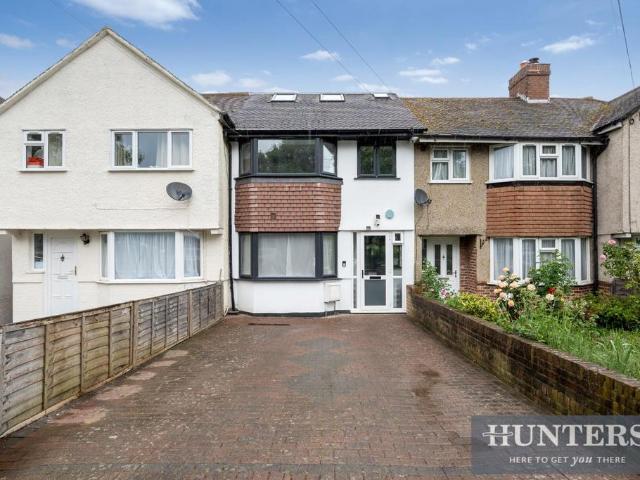 House for sale in Worcester Park, Greater London