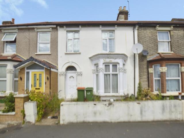 House for sale in Manor Park, Greater London