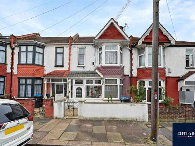 House for sale in Alperton, Greater London