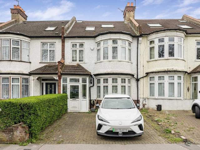 House for sale in London Borough of Croydon, Greater London