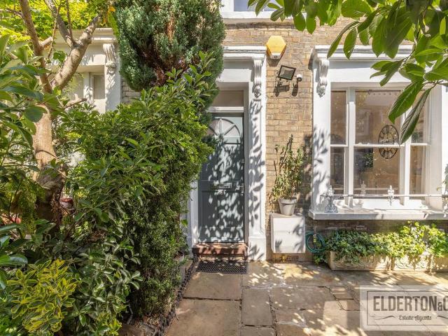 House for sale in Gospel Oak, Greater London