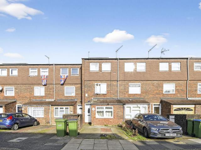 House for sale in Thamesmead, Greater London