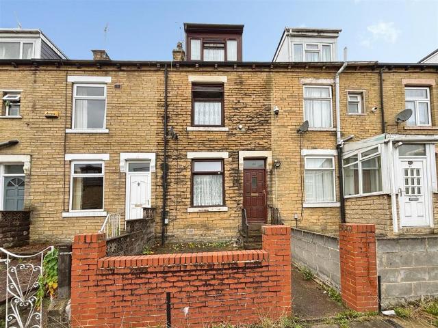 House for sale in Lidget Green, Bradford