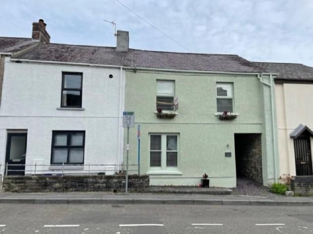 House for sale in Llandeilo, Wales