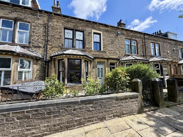 House for sale in Salterhebble, West Yorkshire