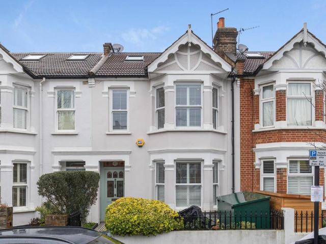 House for sale in London Borough of Ealing, Hanwell