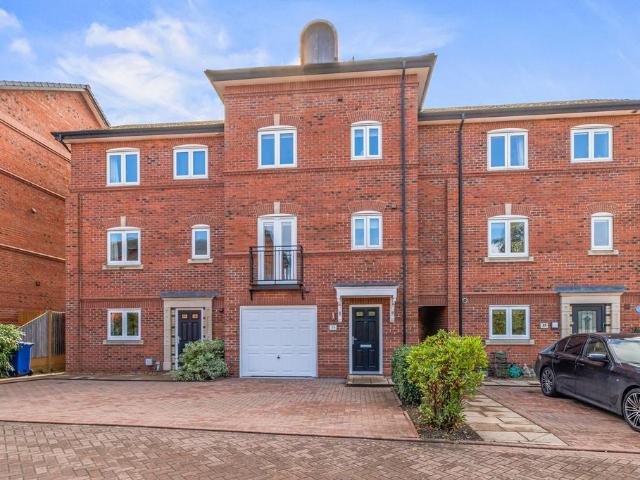 House for sale in Wilderspool, Warrington