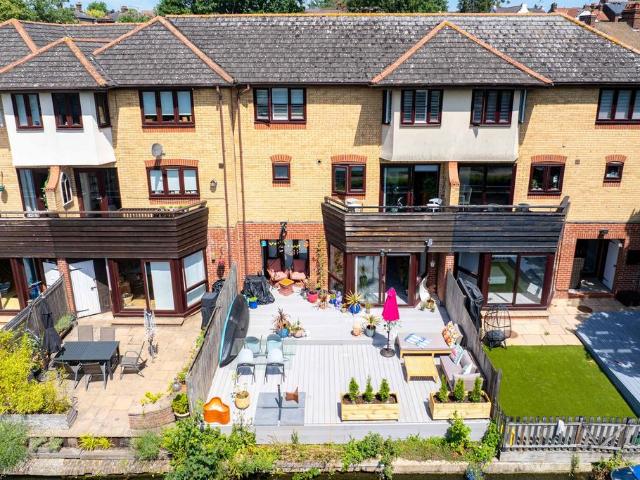 House for sale in Pouchen End, Hertfordshire