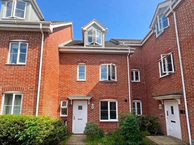 House for sale in Chichester, Littlecote